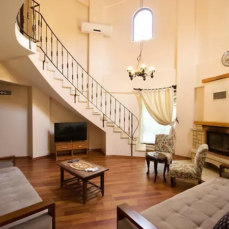 柯克皮纳庄园别墅 萨潘贾