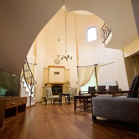 柯克皮纳庄园别墅 萨潘贾